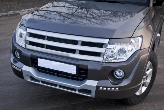 Накладка (юбка) переднего бампера "Broomer Design" (Без ДХЛ) для Mitsubishi Pajero IV (2006-2015) купить недорого с доставкой в Томилино