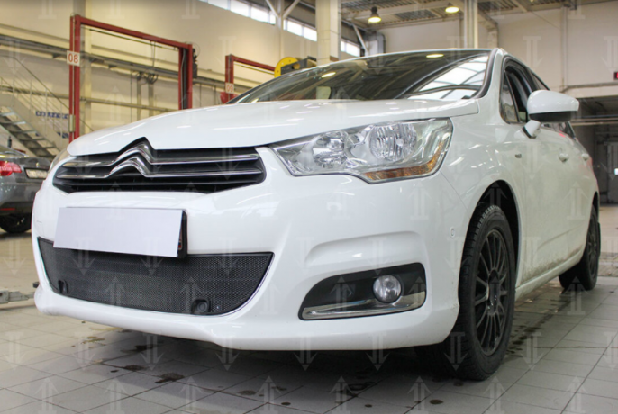 Защита радиатора "Standart" Citroen C4 (2010-2015) под парктроник, чёрная купить недорого с доставкой в Томилино