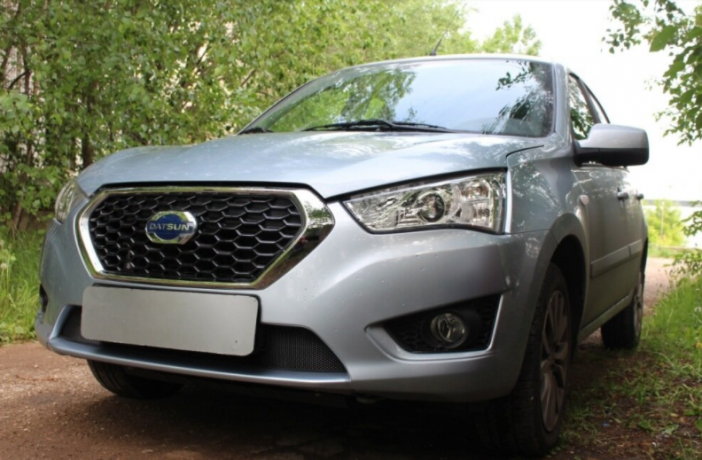 Защита радиатора "Standart" Datsun mi-Do (2015-н.в.) чёрная купить недорого с доставкой в Томилино