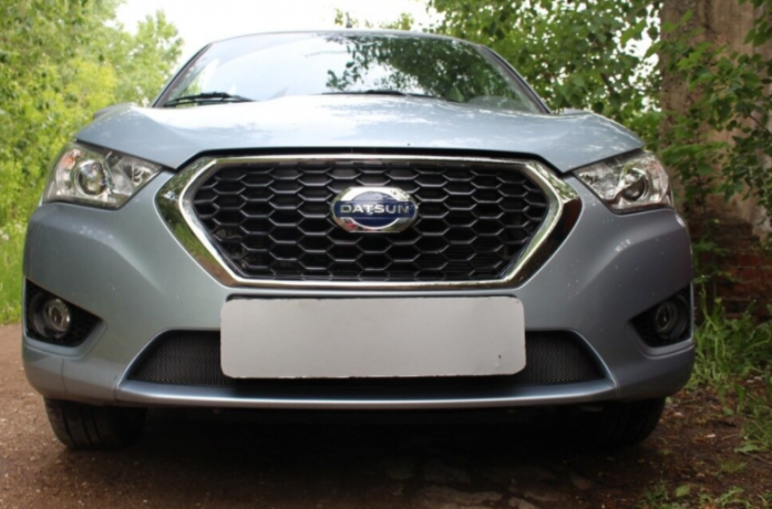 Защита радиатора "Standart" Datsun mi-Do (2015-н.в.) чёрная купить недорого с доставкой в Томилино