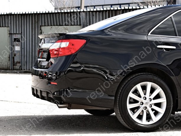 Диффузор заднего бампера var №2 (текстурный пластик) для Toyota Camry XV50 (2012-2014) купить недорого с доставкой в Томилино