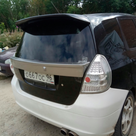 Средняя накладка на 5 дверь для Honda Fit GD купить недорого с доставкой в Томилино