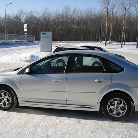 Накладки на пороги "FT" для Ford Focus 2 (седан, хетчбэк 5-дв.)(2004-2011) купить недорого с доставкой в Томилино